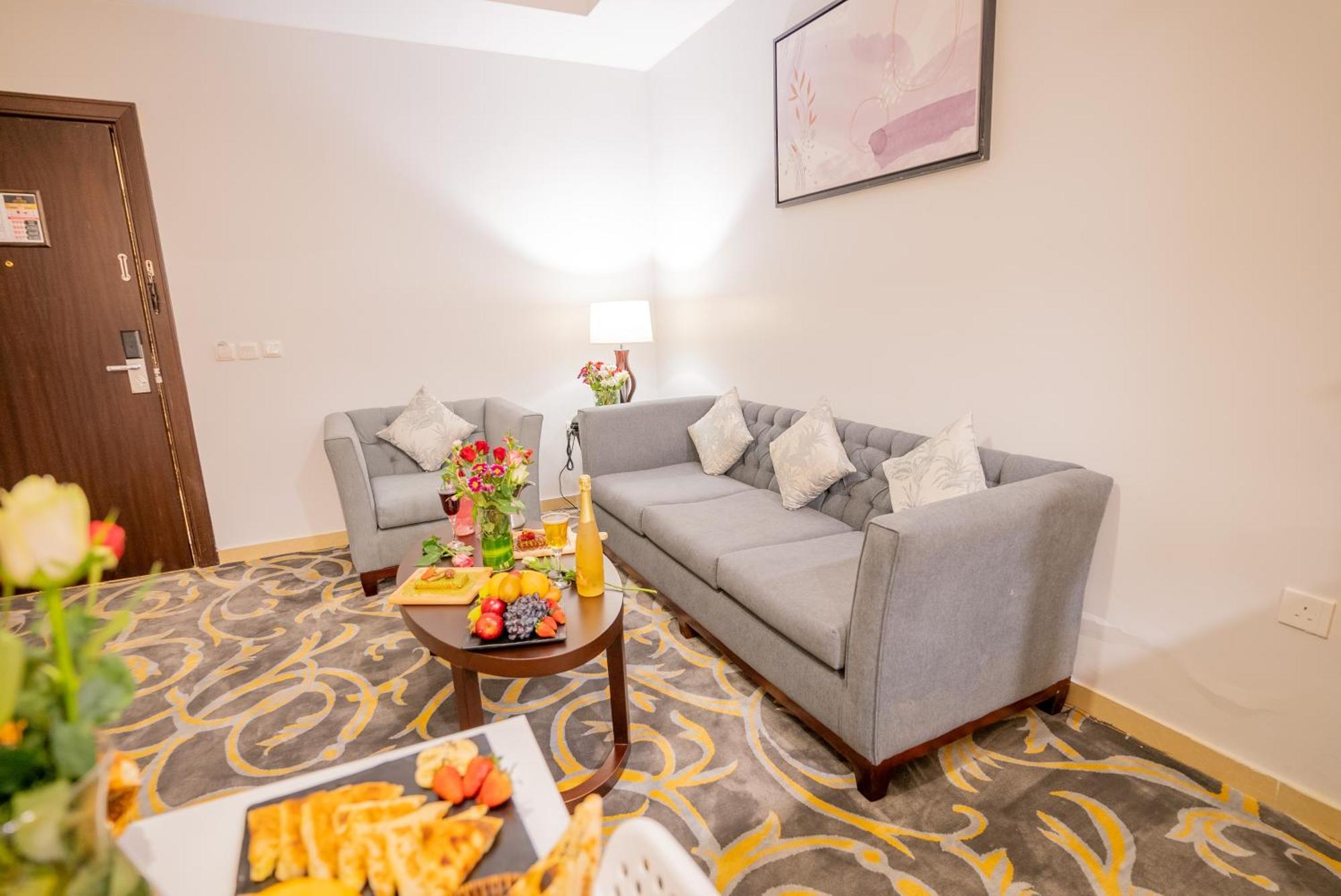 Laten Suites Al Naseem Jeddah Luaran gambar