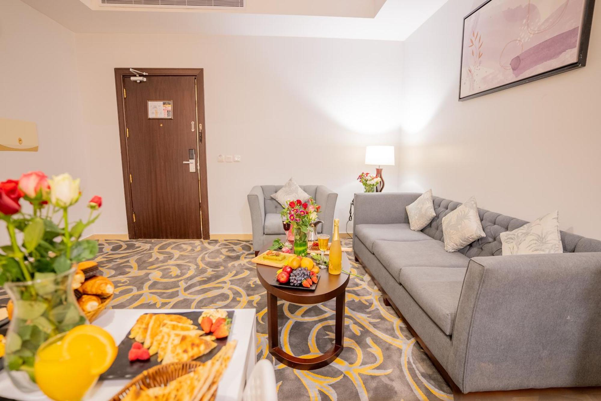 Laten Suites Al Naseem Jeddah Luaran gambar
