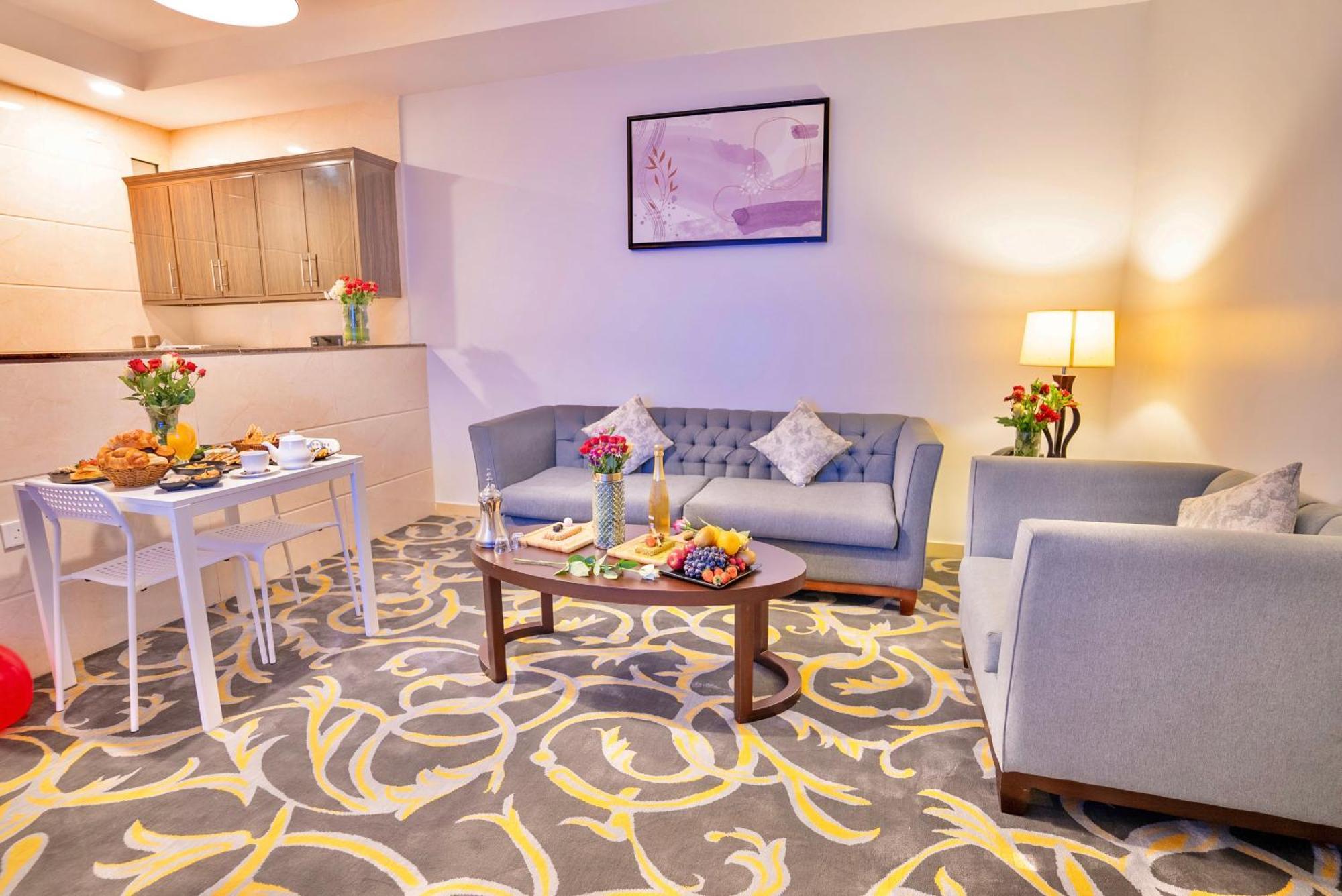 Laten Suites Al Naseem Jeddah Luaran gambar
