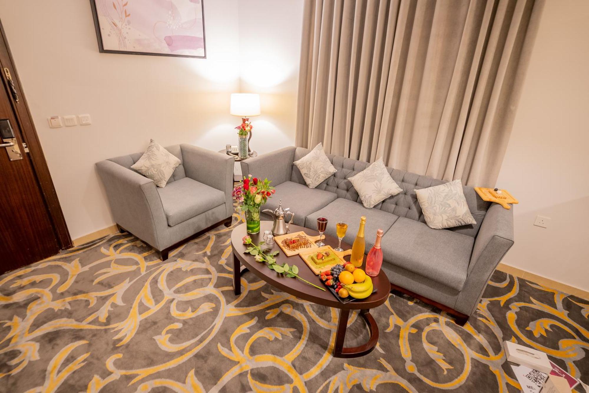 Laten Suites Al Naseem Jeddah Luaran gambar